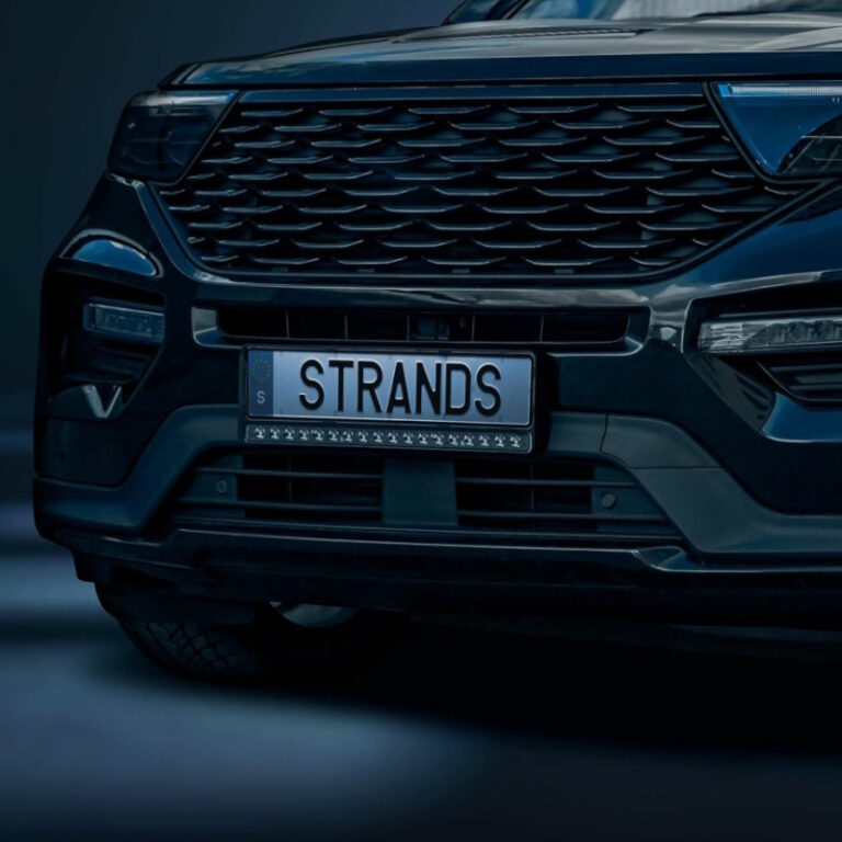 Strands Nuuk E line LEDramp Integrerad I Nummerskyltsh llare Xtraljus se strands-nuuk-e-line-ledramp-integrerad-i-nummerskyltsh-llare-xtraljus-se